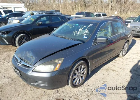 2006 Honda Accord 3.0 Ex z USA, uszkodzony, nr VIN 1HGCM66586A008603